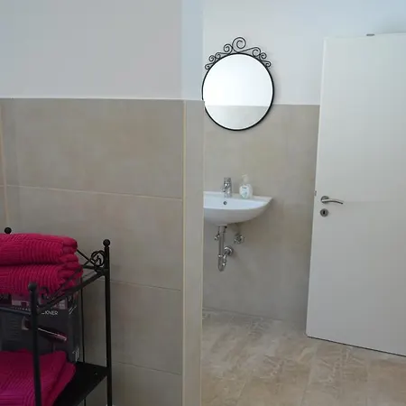 Apartment Fuer Arbeiter Und Monteure Grafrath (Bavaria)