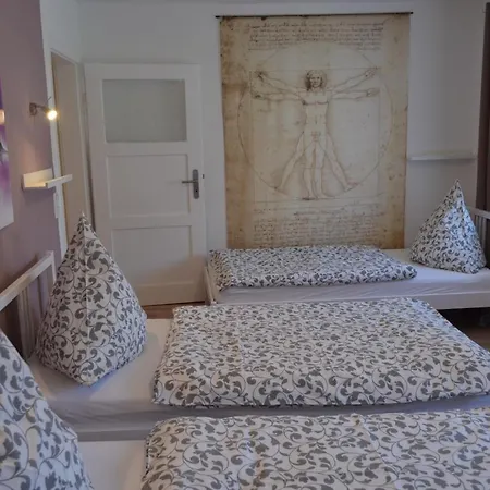 Fuer Arbeiter Und Monteure Apartment