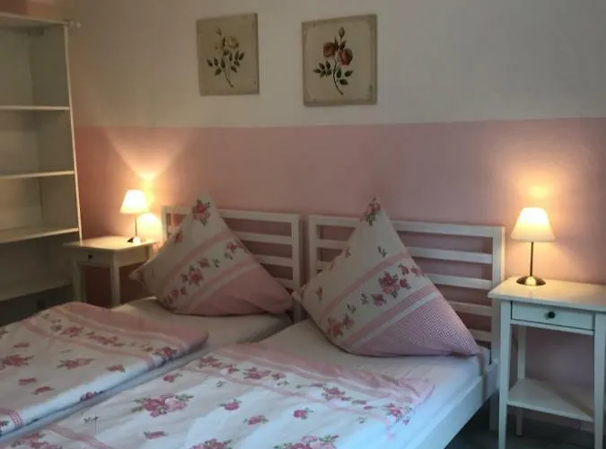 Fuer Arbeiter Und Monteure *